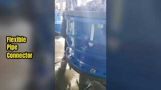 Connettore per tubo flessibile per una facile installazione